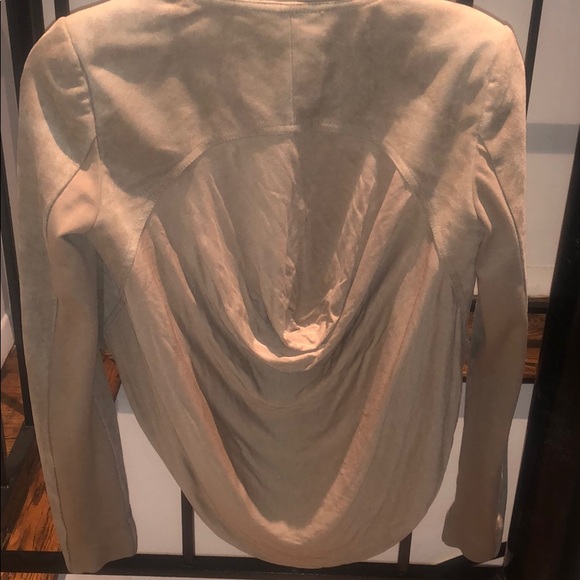 Spring jacket - Picture 4 of 4